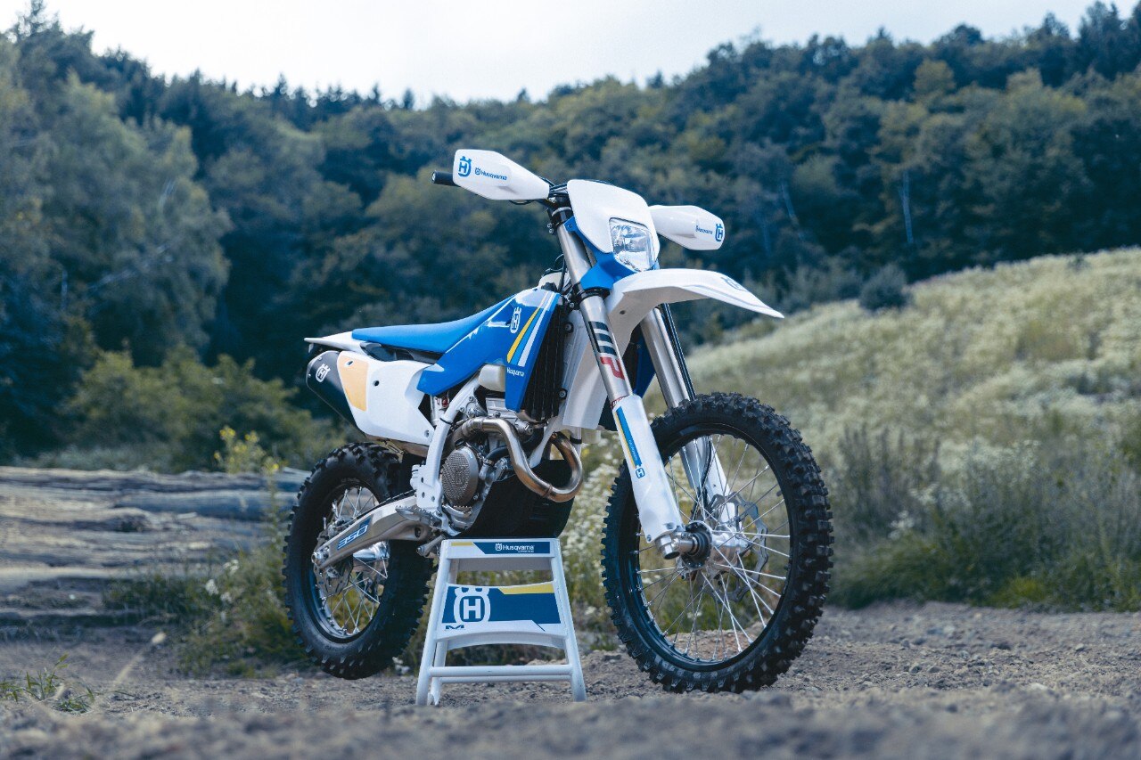 Husqvarna presenta la gamma 2025 “limited edition” Heritage 